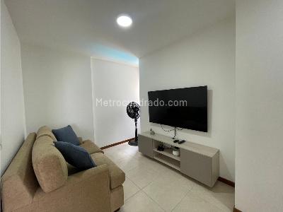 Apartamento en arriendo en Castropol, Medellín · foto 7 de 13
