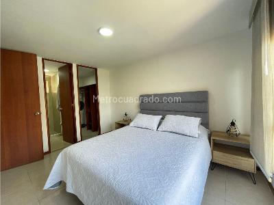 Apartamento en arriendo en Castropol, Medellín · foto 9 de 13