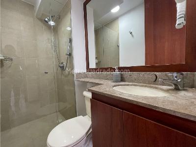 Apartamento en arriendo en Castropol, Medellín · foto 12 de 13