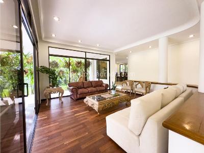 Casa de 3 alcobas en venta en Los Balsos, Medellín, 640 m² · foto 5 de 19