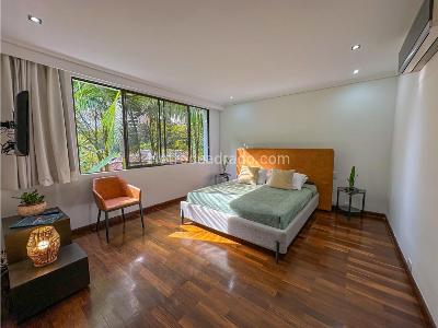 Casa de 3 alcobas en venta en Los Balsos, Medellín, 640 m² · foto 9 de 19