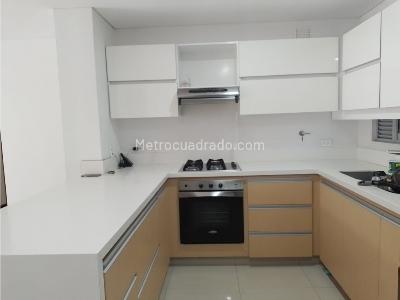 Apartamento de 2 alcobas en venta en Los Balsos, Medellín, 108 m² · foto 5 de 16