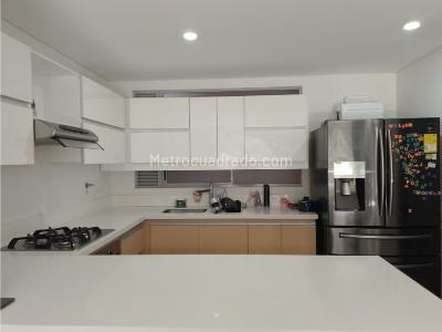 Apartamento de 2 alcobas en venta en Los Balsos, Medellín, 108 m² · foto 6 de 16
