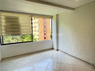 Apartamento de 3 alcobas en venta en La Concha, Medellín, 120 m² · foto 4 de 16