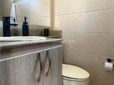 Apartamento de 3 alcobas en arriendo en La Aguacatala, Medellín, 100 m² · foto 15 de 18