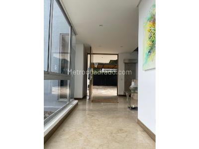 Casa de 4 alcobas en venta en Loma Del Escobero, Medellín · foto 15 de 19