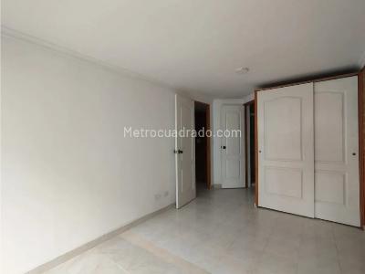 Apartamento en venta en Loma Del Indio, Medellín · foto 12 de 17