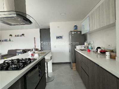 Apartamento de 3 alcobas en arriendo en Ciudad Del Rio, Medellín, 100 m² · foto 4 de 18