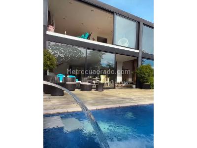 Casa de 3 alcobas en arriendo en La Ceja, Medellín, 460 m² · foto 3 de 10