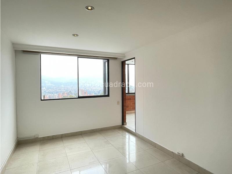 Apartamento Amplio de 3 Alcobas en Loma de Los González - 2