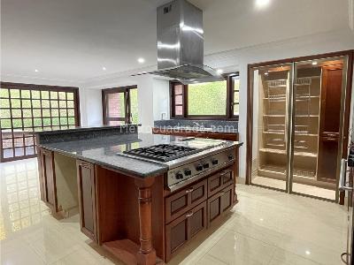 Casa de 4 alcobas en venta en La Calera, Medellín, 900 m² · foto 9 de 20