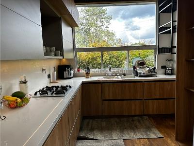 Casa de 4 alcobas en venta en Loma Del Escobero, Medellín, 1260 m² · foto 11 de 20