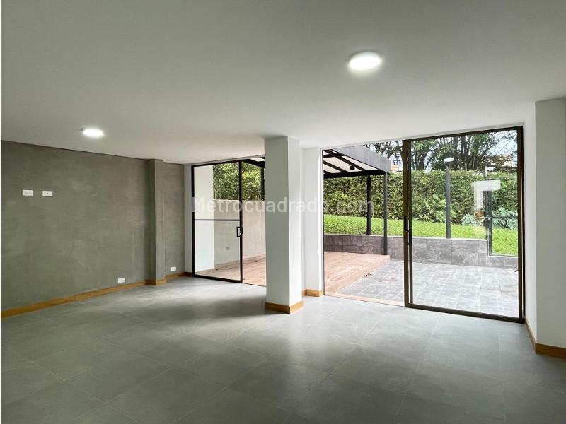 Casa de 3 Alcobas y 3 Baños en San Lucas, El Poblado - 2