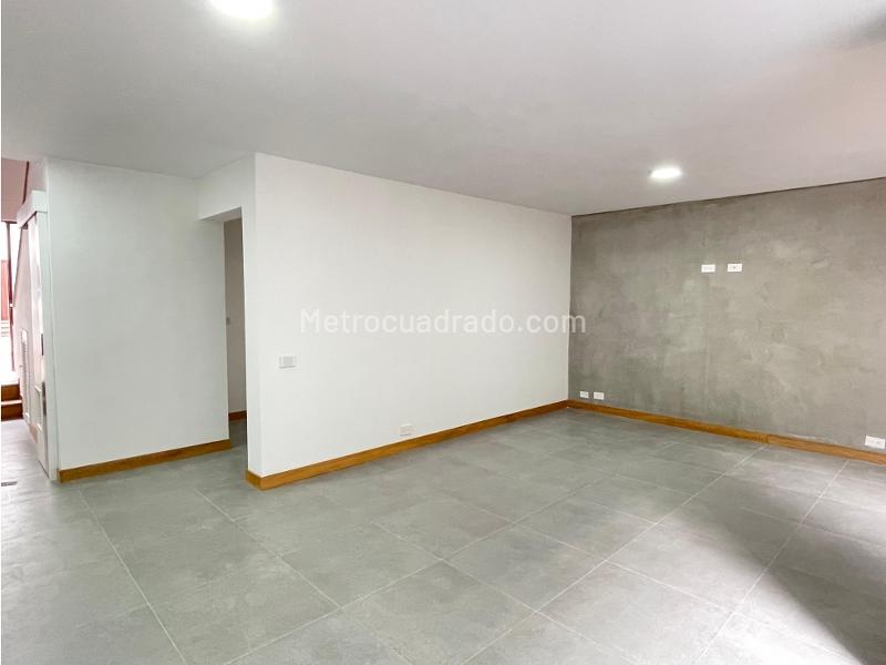 Casa de 3 Alcobas y 3 Baños en San Lucas, El Poblado - 6