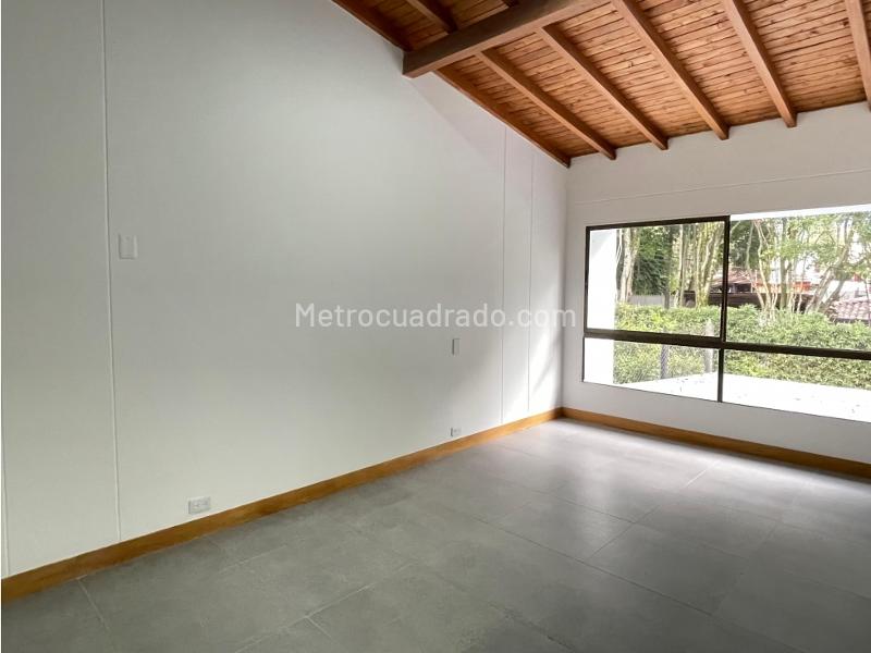 Casa de 3 Alcobas y 3 Baños en San Lucas, El Poblado - 8
