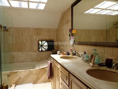 Casa de 4 alcobas en venta en Los Balsos, Medellín, 500 m² · foto 15 de 15