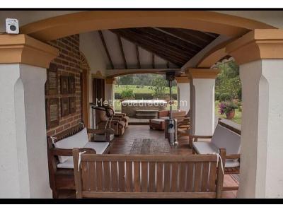 Casa de 3 alcobas en venta en Llanogrande, Medellín, 300 m² · foto 9 de 11