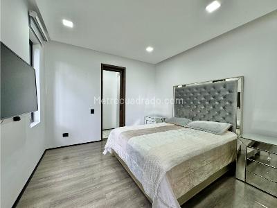 Casa de 5 alcobas en venta en Llanogrande, Medellín · foto 8 de 18