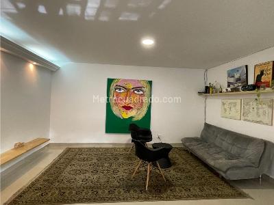 Casa de 5 alcobas en arriendo en Avenida Jardin, Medellín, 370 m² · foto 3 de 20