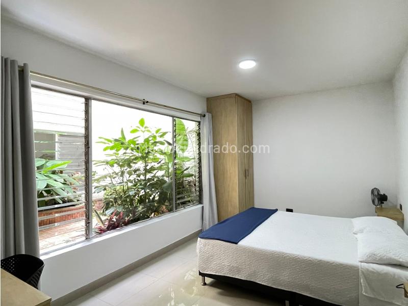 Elegant 5BR House in Laureles Area - 8