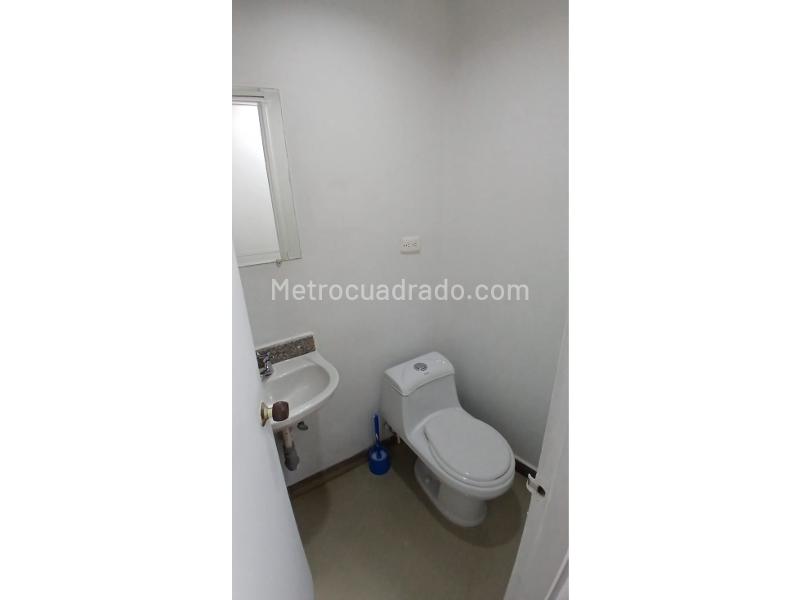 Oficina en Arriendo, Manila, Medellín - Más