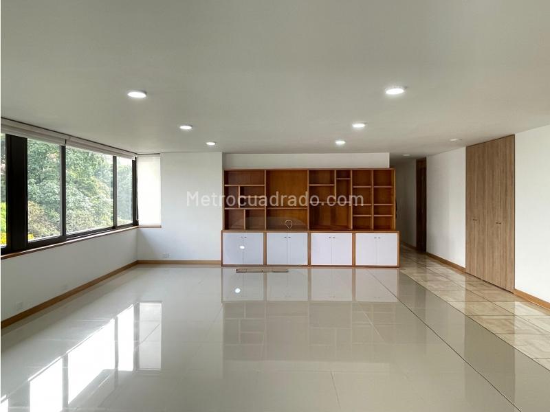 Modern 3BR Apartment with Social Areas in La Linde - 4