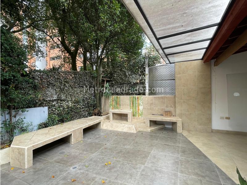 4BR House with Modern Finishes in Castropol - 5