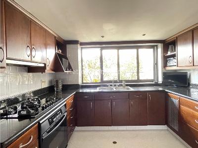 Apartamento de 2 alcobas en venta en La Linde, Medellín, 212 m² · foto 9 de 20