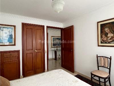 Apartamento de 2 alcobas en venta en La Linde, Medellín, 212 m² · foto 13 de 20
