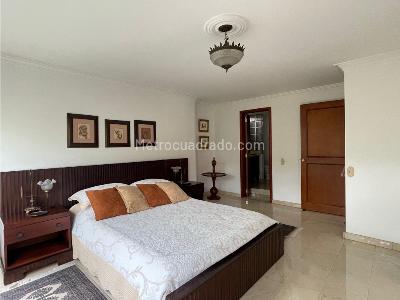 Apartamento de 2 alcobas en venta en La Linde, Medellín, 212 m² · foto 16 de 20