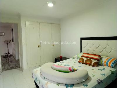 Apartamento de 3 alcobas en venta en El Tesoro, Medellín, 152 m² · foto 9 de 13
