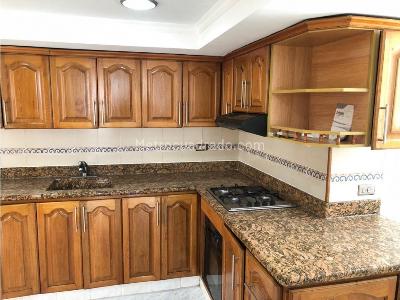 Apartamento de 3 alcobas en venta en Conquistadores, Medellín, 204 m² · foto 3 de 11