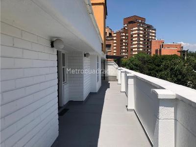 Apartamento de 3 alcobas en venta en Conquistadores, Medellín, 204 m² · foto 4 de 11