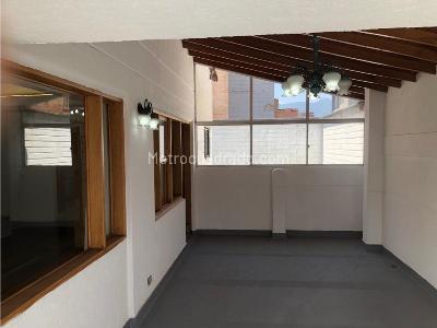 Apartamento de 3 alcobas en venta en Conquistadores, Medellín, 204 m² · foto 7 de 11