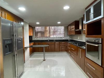 Apartamento de 3 alcobas en venta en San Lucas, Medellín, 578 m² · foto 12 de 20
