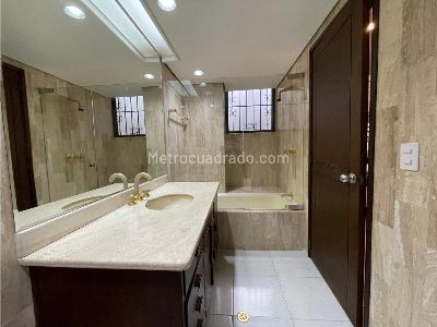 Apartamento de 3 alcobas en venta en San Lucas, Medellín, 578 m² · foto 15 de 20