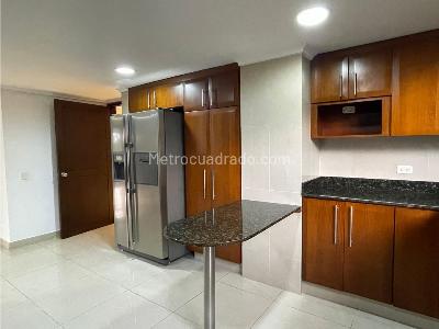 Apartamento de 3 alcobas en venta en San Lucas, Medellín, 578 m² · foto 17 de 20