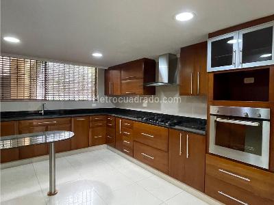 Apartamento de 3 alcobas en venta en San Lucas, Medellín, 578 m² · foto 18 de 20