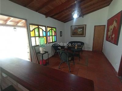 Casa de 3 alcobas en arriendo en Vereda Sajonia, Medellín, 120 m² · foto 2 de 20