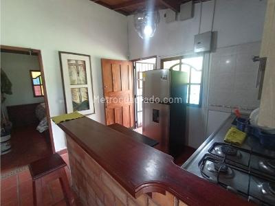 Casa de 3 alcobas en arriendo en Vereda Sajonia, Medellín, 120 m² · foto 3 de 20