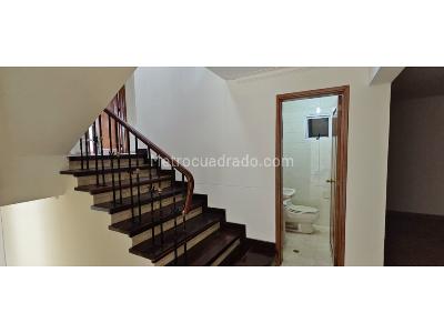 Casa en arriendo en Las Palmas, Medellín · foto 2 de 20