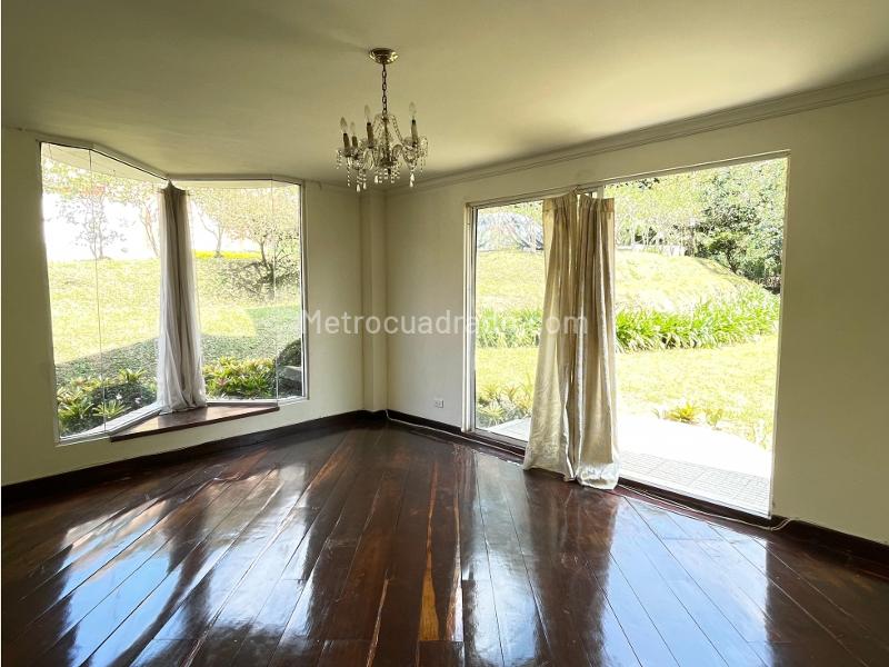 4BR House for Rent in Las Palmas