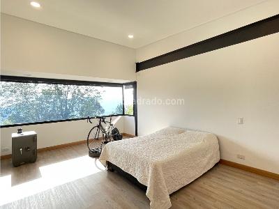 Casa de 3 alcobas en venta en Las Palmas, Medellín, 375 m² · foto 12 de 20
