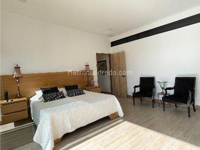 Casa de 3 alcobas en venta en Las Palmas, Medellín, 375 m² · foto 14 de 20