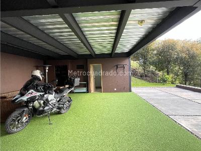 Casa de 3 alcobas en venta en Las Palmas, Medellín, 375 m² · foto 18 de 20