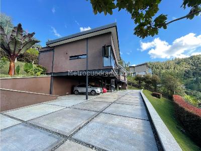 Casa de 3 alcobas en venta en Las Palmas, Medellín, 375 m² · foto 20 de 20