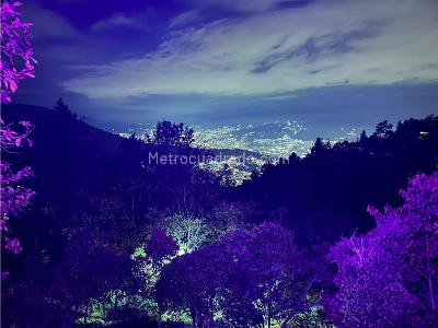 Casa de 5 alcobas en venta en Santa Elena, Medellín, 300 m² · foto 20 de 20