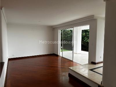 Casa de 3 alcobas en venta en Poblado (Las Palmas), Medellín, 380 m² · foto 11 de 17