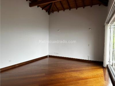 Casa de 3 alcobas en venta en Poblado (Las Palmas), Medellín, 380 m² · foto 12 de 17