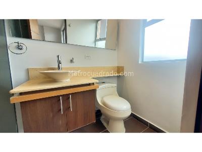 Apartamento de 3 alcobas en arriendo en Castropol, Medellín, 126 m² · foto 13 de 17